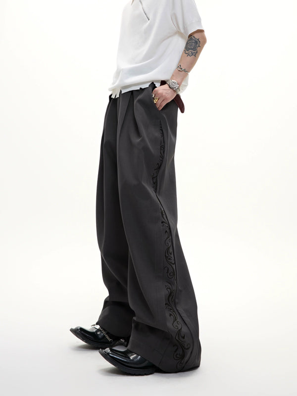 Three dimensional cutting pattern embroidery hanging sense, luxurious retro pleated casual pants, western pants